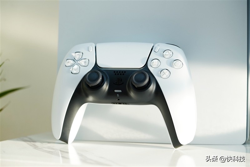 ps5轻薄版与标准版区别_ps5轻薄版性能评测_ps5下载中文版免费