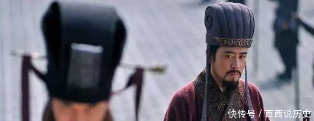 三国演义介绍：文学价值高，反映三国政治军事斗争及社会矛盾